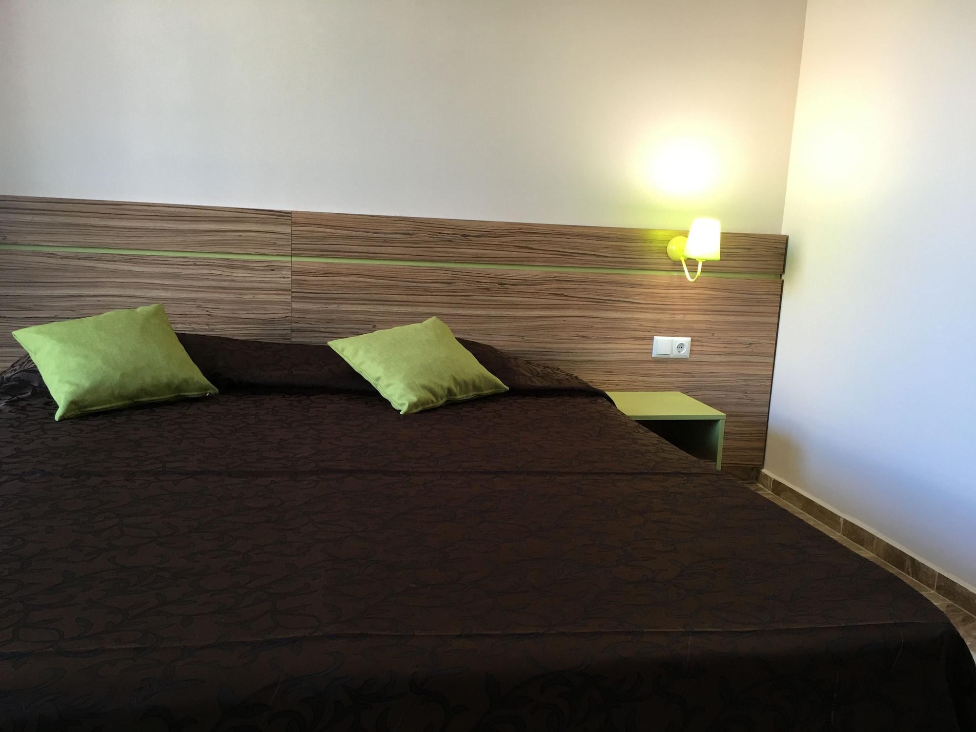 פומורי Beach Aparthotel Salt Lake מראה חיצוני תמונה