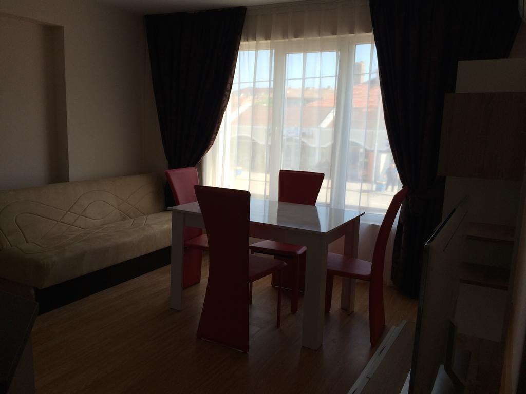 פומורי Beach Aparthotel Salt Lake מראה חיצוני תמונה
