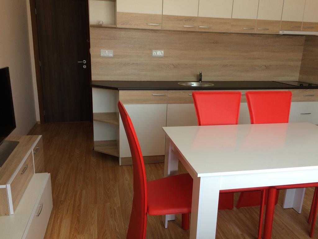 פומורי Beach Aparthotel Salt Lake מראה חיצוני תמונה