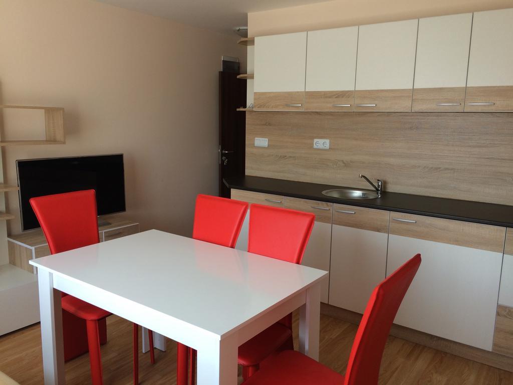פומורי Beach Aparthotel Salt Lake מראה חיצוני תמונה